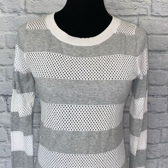Express open knit Crewneck Longsleeve lightweight stripe sweater white grey sz S - Picture 3 of 9